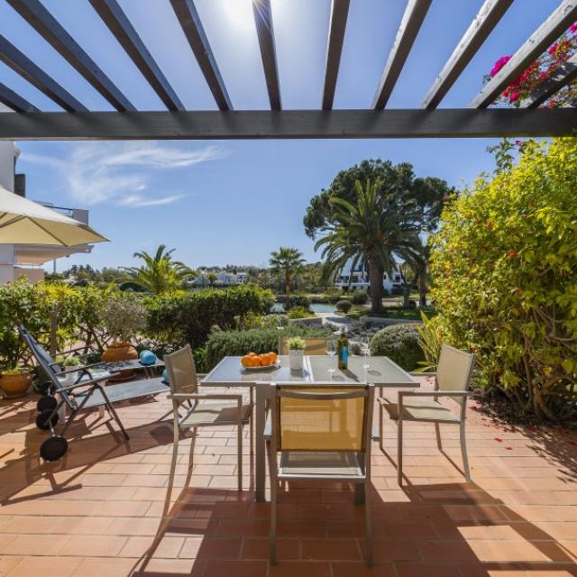 Lakeside Garden Apartment