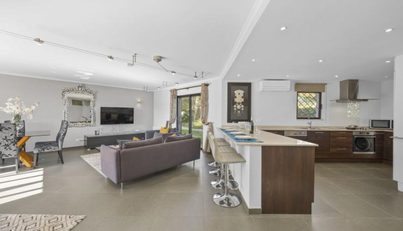 Lakeside Garden Apartment