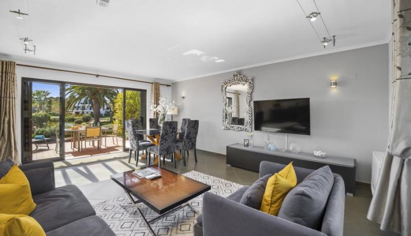 Lakeside Garden Apartment