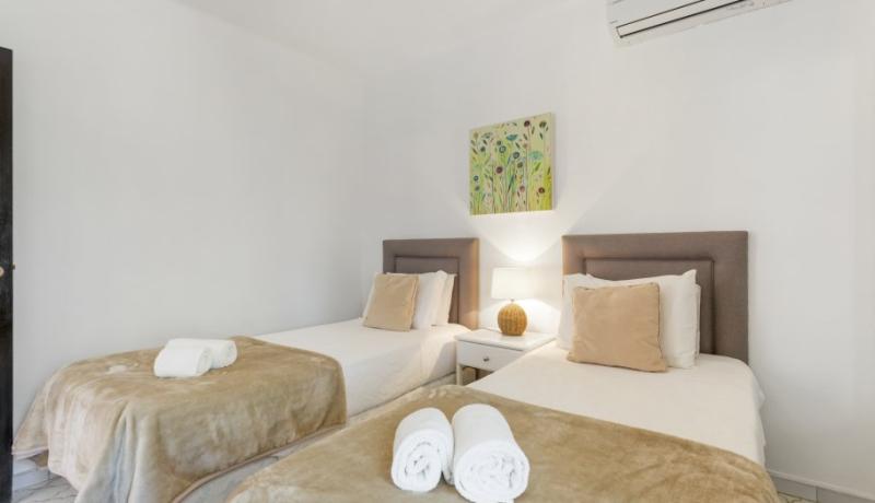 Casa Breeze