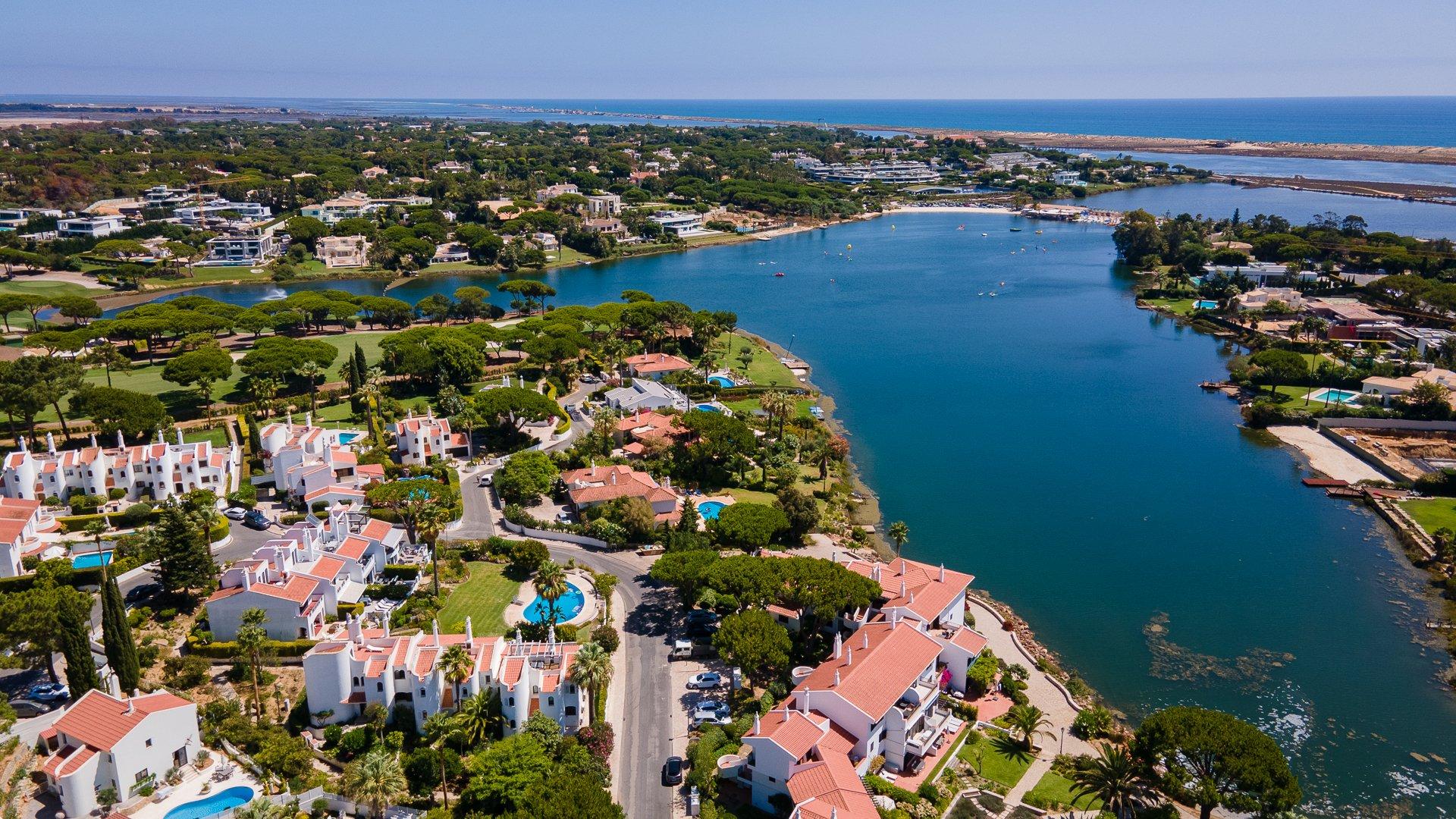 Villa Summer Dream - Lakeside Village, Quinta do Lago, Algarve - Sandy_Blue_447_Lakeside-41.jpg