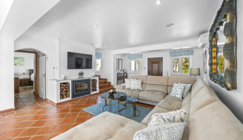 Villa Aurora