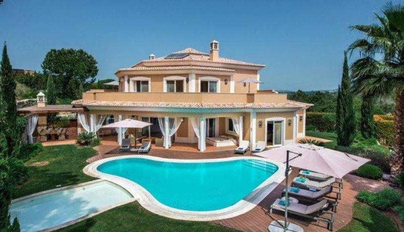 Villa Cascade
