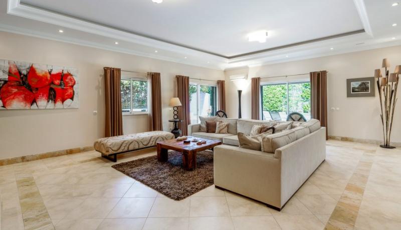 Villa Cyan