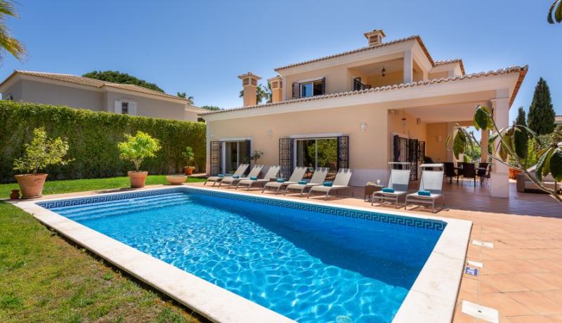 Villa Cyan