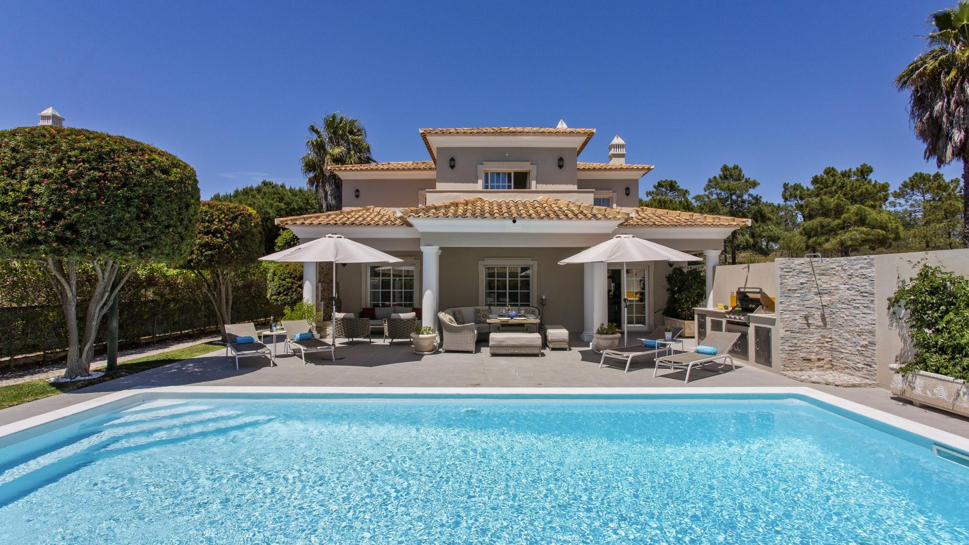 Villa Bonita - Varandas do Lago, Quinta do Lago, Algarve - Villa_Bonita_Exterior_1.jpg
