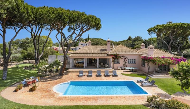 Villa Momo