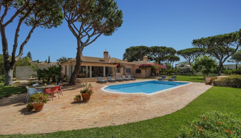 Villa Momo