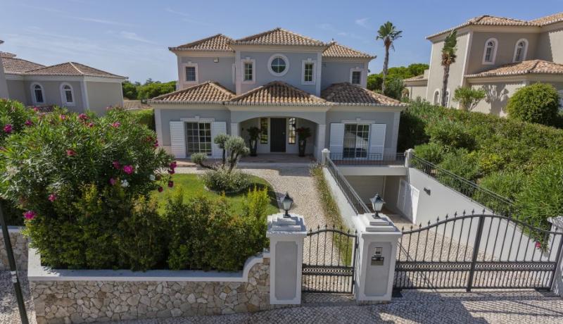 Villa Cara
