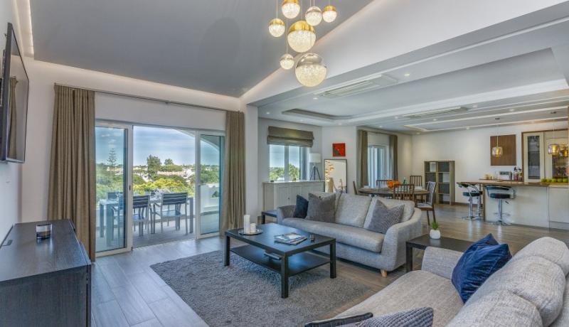 Apartment Aria
