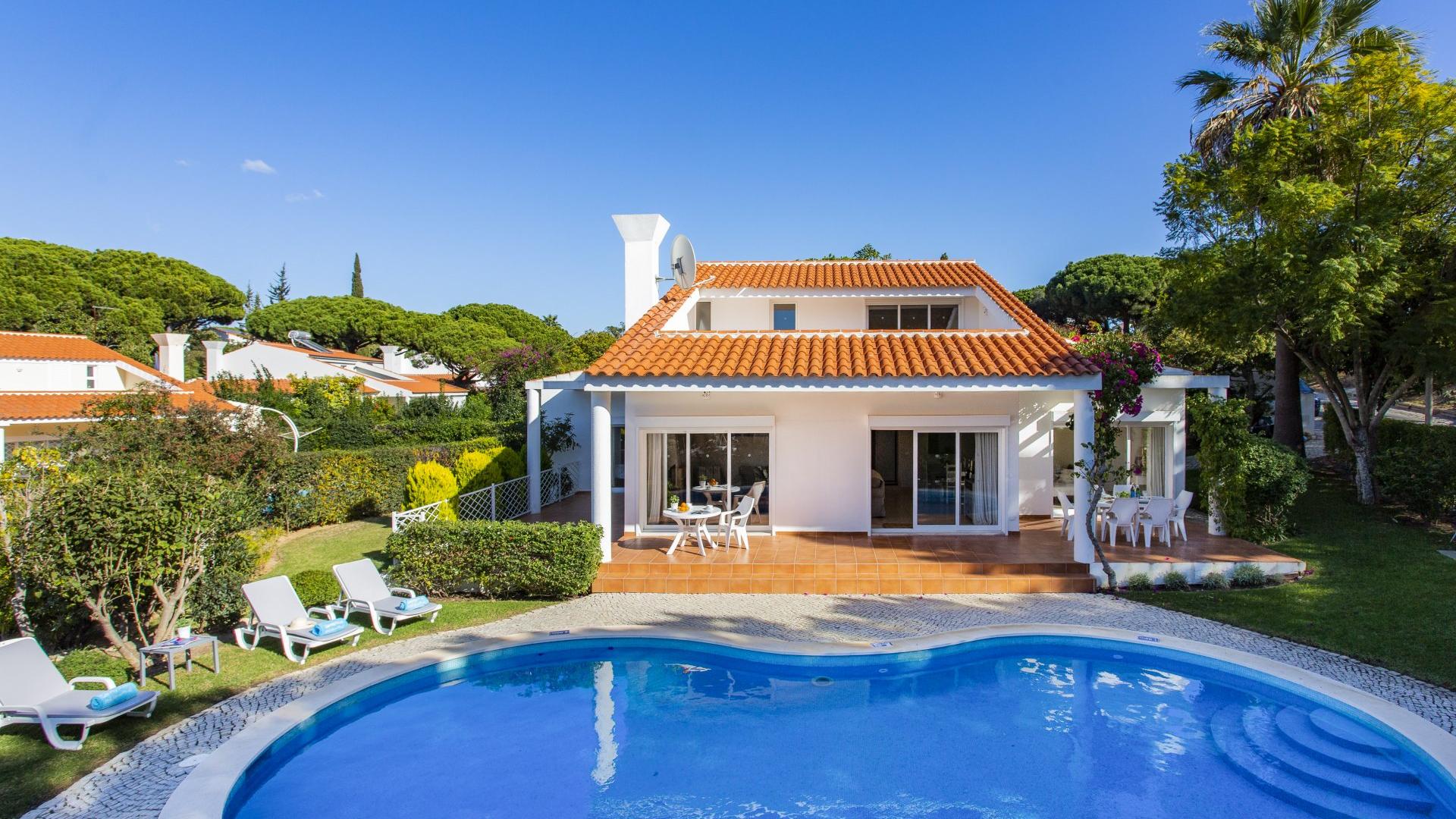 Villa Romy - Vale do Lobo, Algarve - Exterior_4.jpg