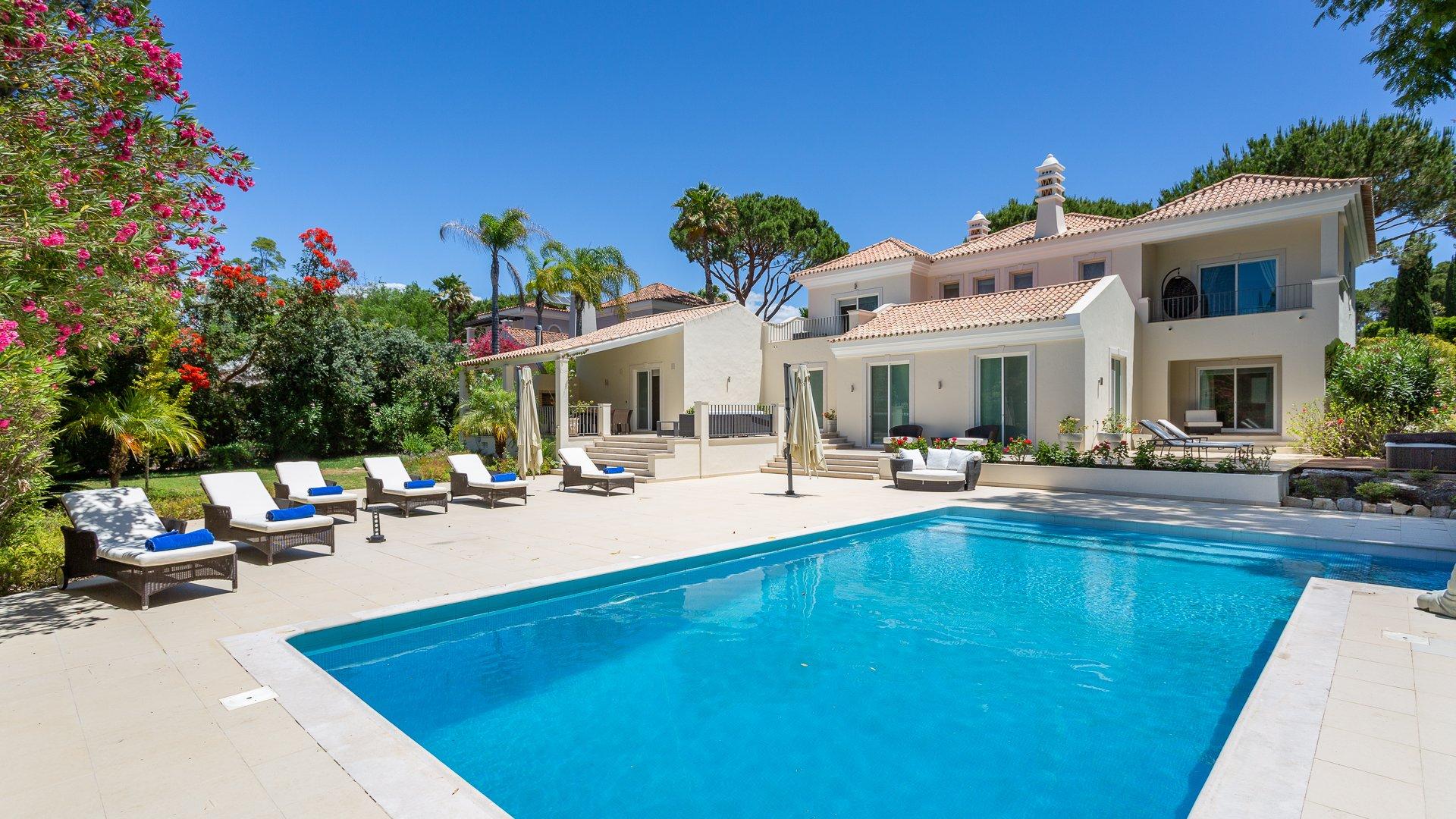 Villa Bondade - Pinheiros Altos, Quinta do Lago, Algarve - Sandy_Blue_20_PA_Web-4.jpg