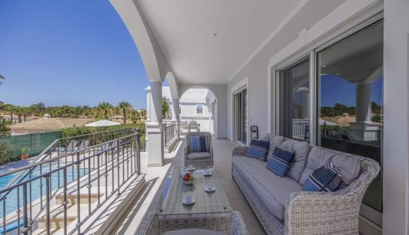 Villa Crystal