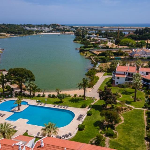 Last Minute Algarve Villa Deals - Late Villa Holidays to Portugal ...