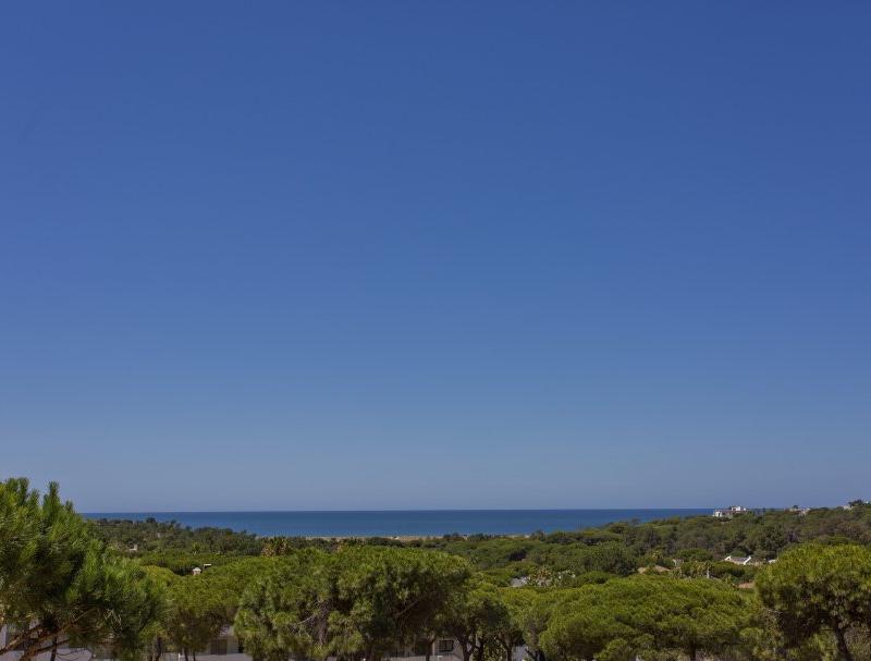 Exploring Varandas do Lago