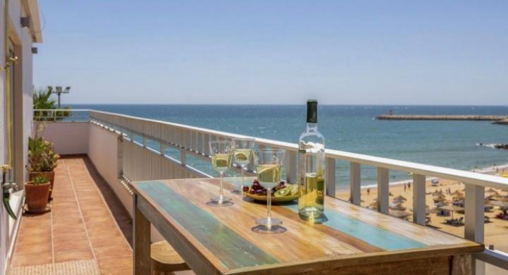 The benefits of a sea view in the Algarve