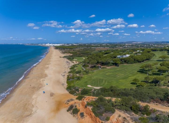 Transport in the Algarve's Golden Triangle: how to get around