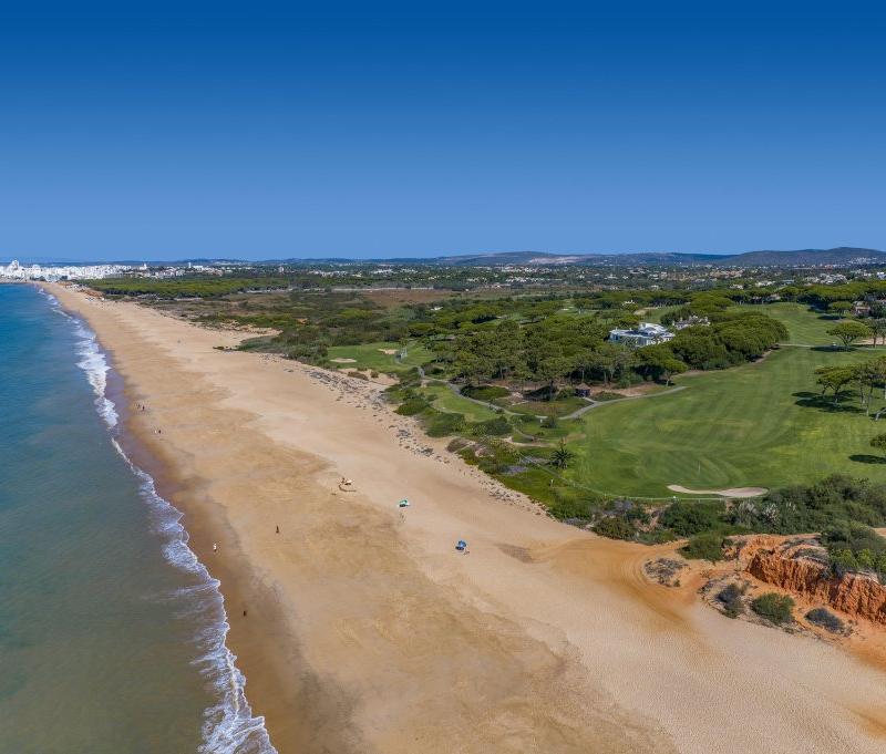 5 reasons to secure your 2025 Algarve getaway now!