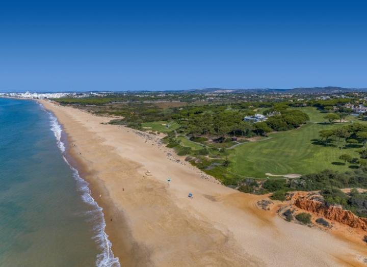 5 reasons to secure your 2025 Algarve getaway now!