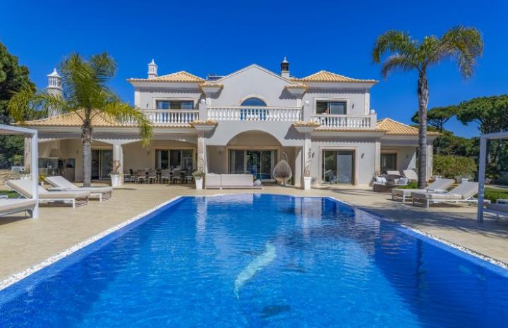 Why you should list your 6+ bedroom Algarve villa now!
