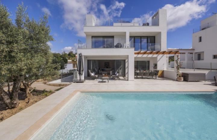 Summer extended stays in the Algarve: An experience like no other