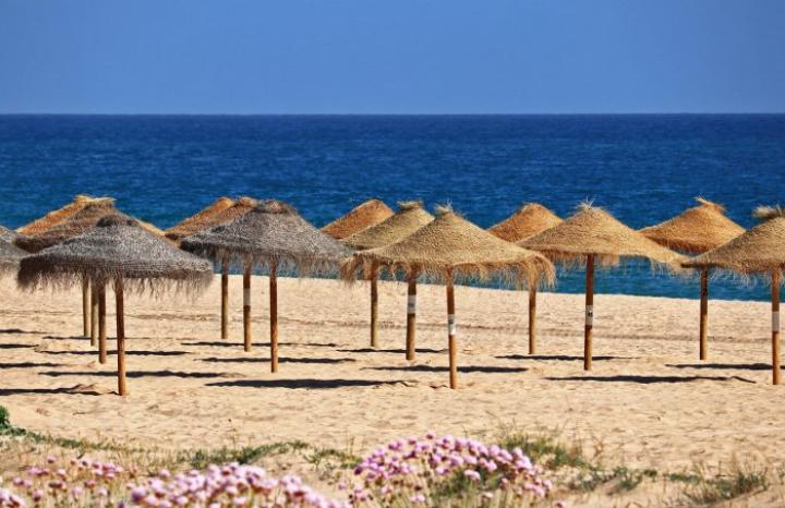 Algarve Villa Rental Success: Why the AL Licence is Your First Step