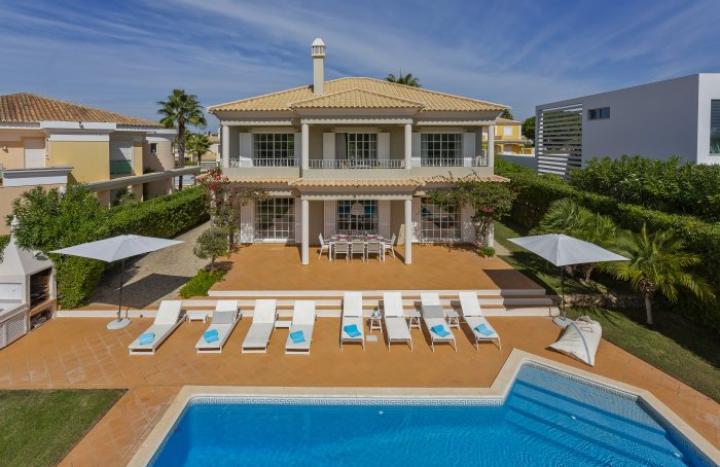 Summer of 2021: Book your Algarve villa holiday now!