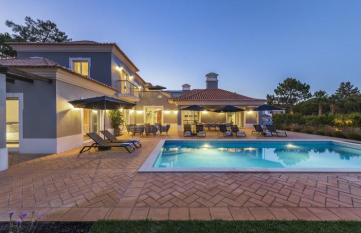 An Algarve villa holiday for Christmas 2020!